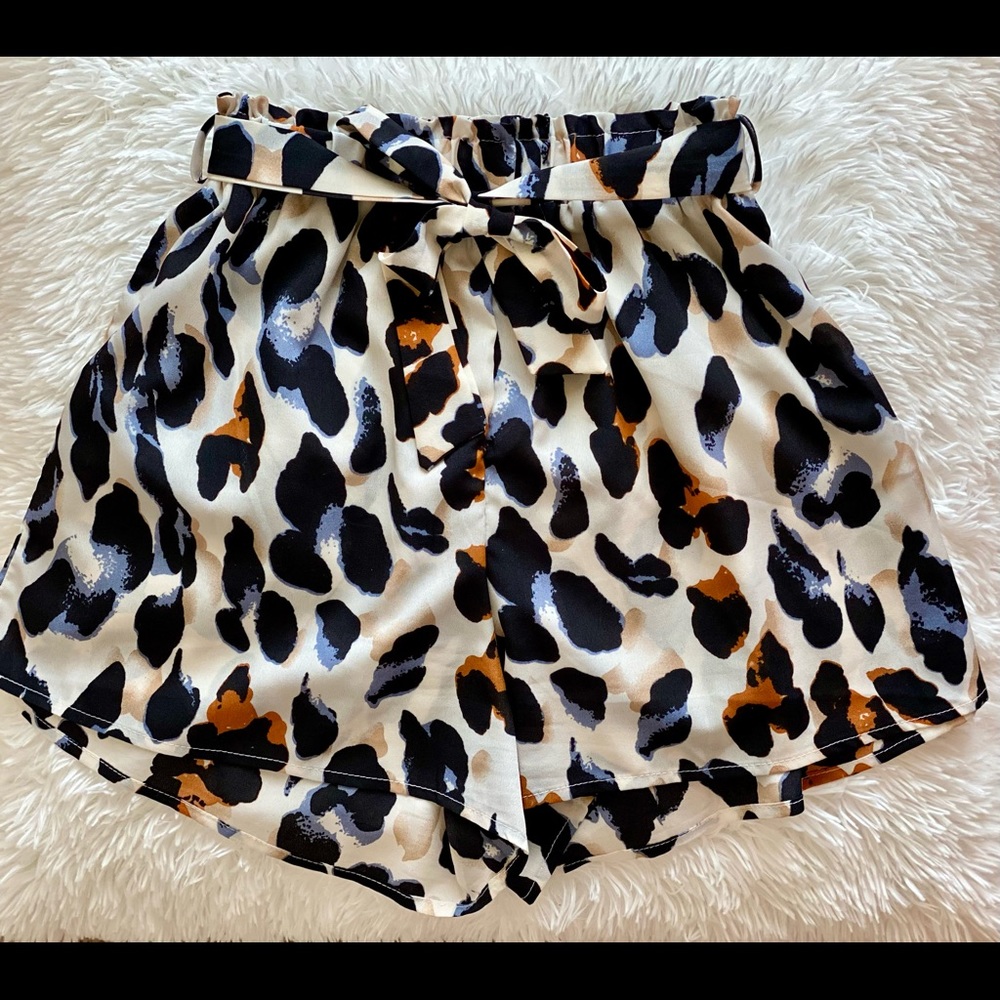 Belted Leopard Print Paperbag Shorts